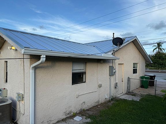 4th image of 611 SW Port St Lucie Boulevard S