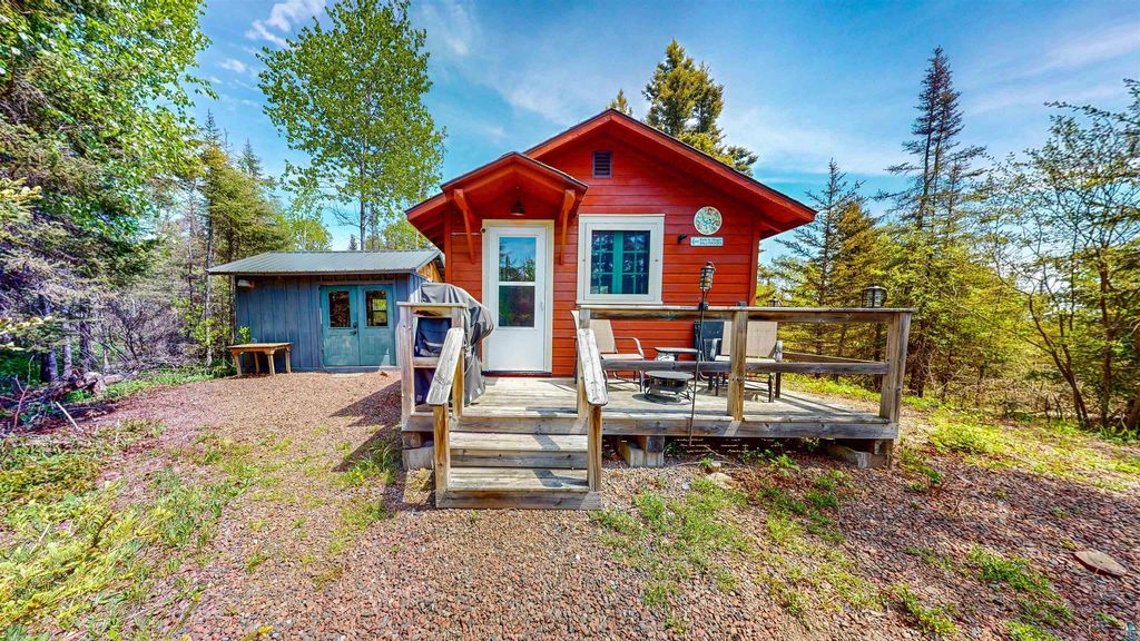 4635 Highway 61 E, Hovland, MN