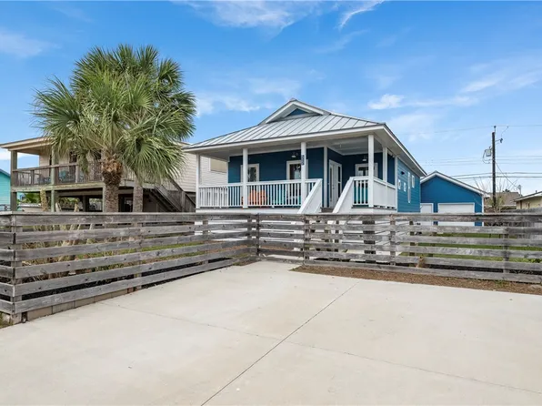512 S Station St, Port Aransas, TX 78373