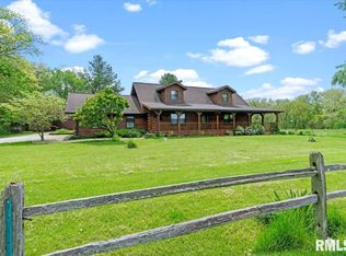 12800 Walnut Woods Dr, Pleasant Plains, IL 62677