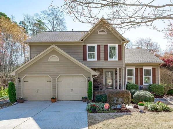 109 Covington Square Dr, Cary, NC 27513