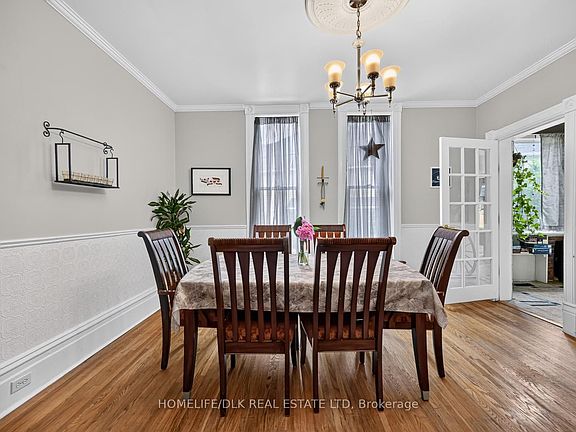 4th image of 186 King St E