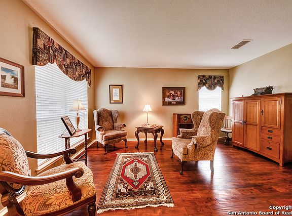 2nd image of 2507 Plumbrook Dr