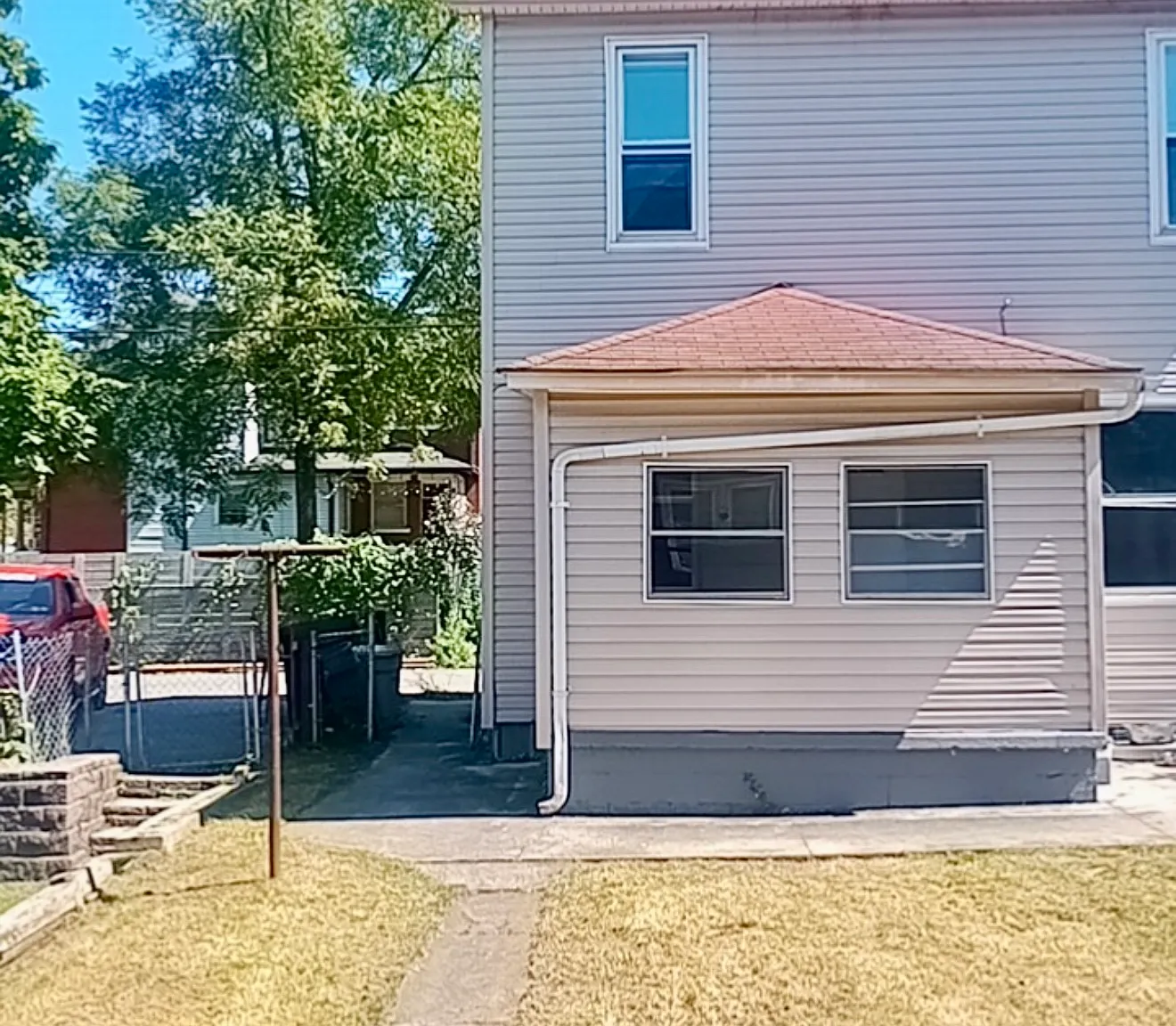 2 bed, 1000 sqft, $675 — Photo 1