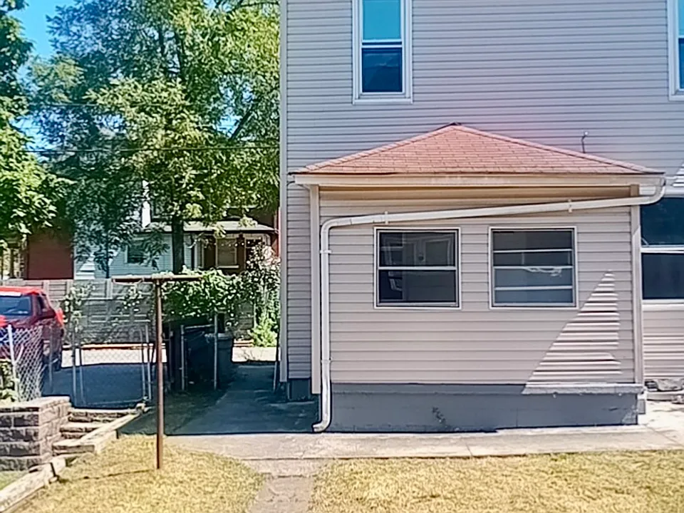 554 Coleman Ave