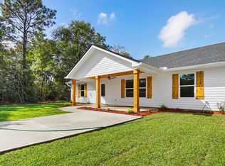 565 W Violet Ln, Defuniak Springs, FL 32433