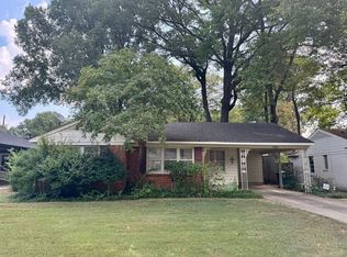 1564 Ivy Rd, Memphis, TN 38117