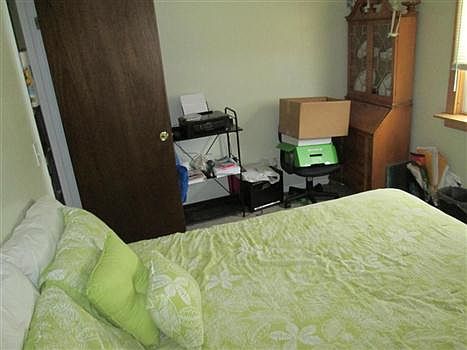 3rd image of 647 5th Ave N