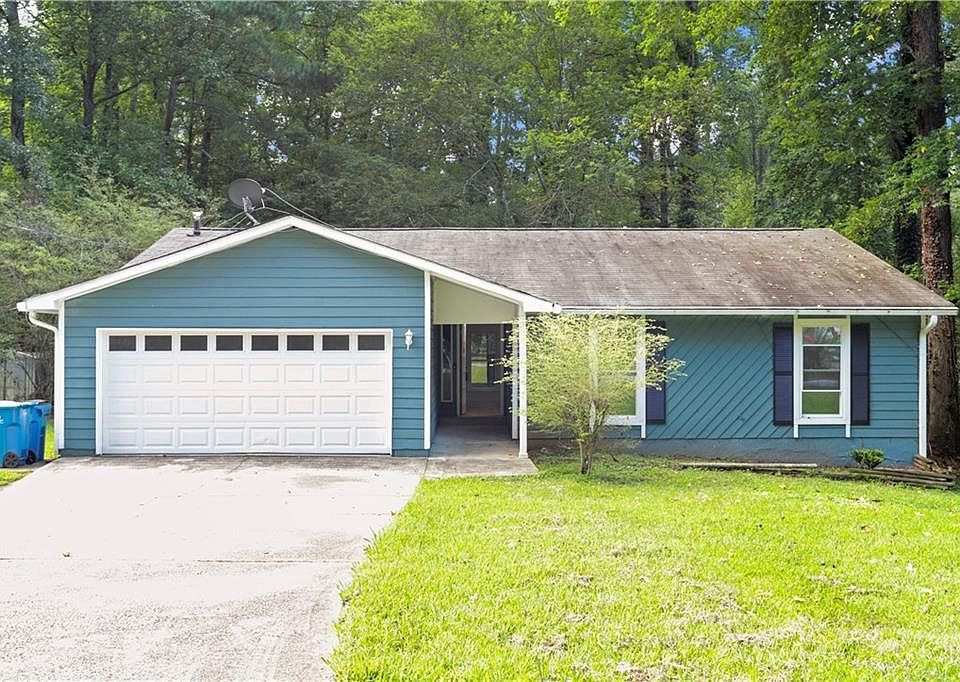 1st image of 815 Oxford Hall Dr