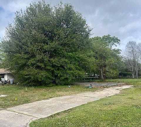 3rd image of 4519 Newman Ave