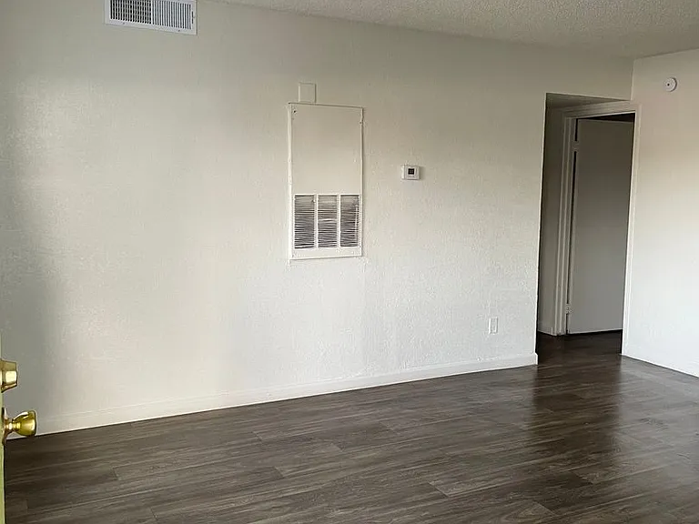 3621 N Black Canyon Hwy — Photo 14
