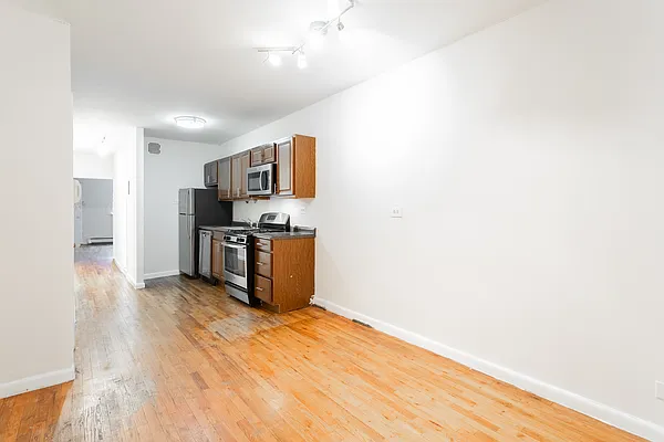 Rented by Bond New York | media 10