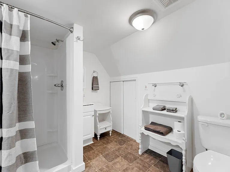 804 N Perry Ave #B — Photo 2