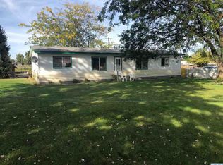 137904 W North River Rd, Prosser, WA 99350
