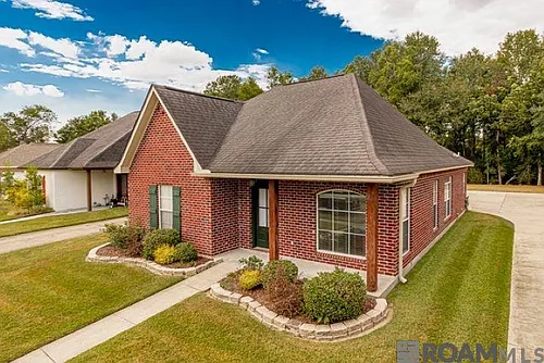 10125 Springbrook Ave Photo 1