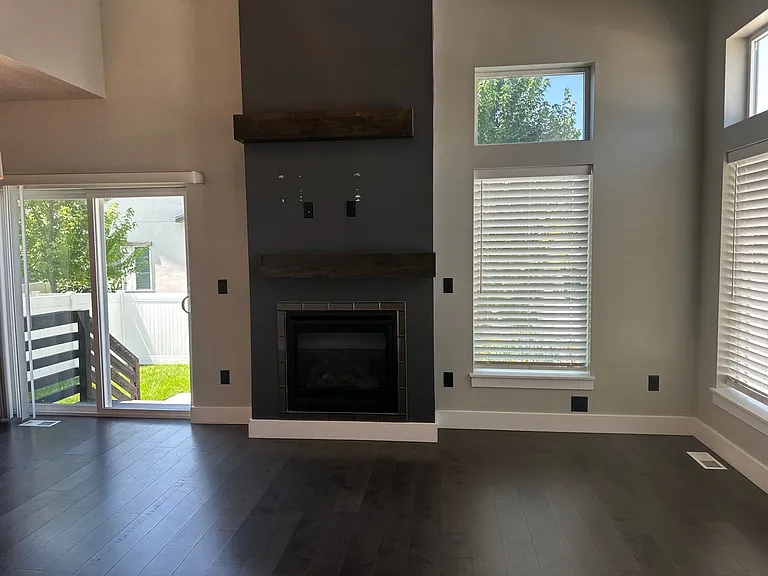 7068 S 300 E — Photo 6