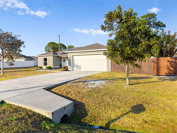 4th image of 417 SE Seahouse Drive