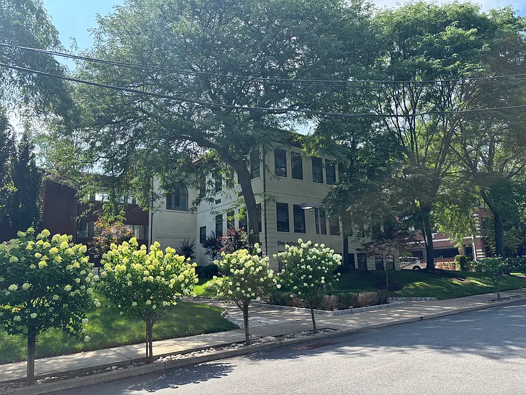 164 Union St #2E — Photo 40