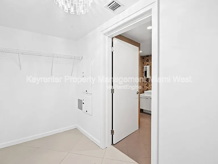 1750 N Bayshore Dr #3312 — Photo 17
