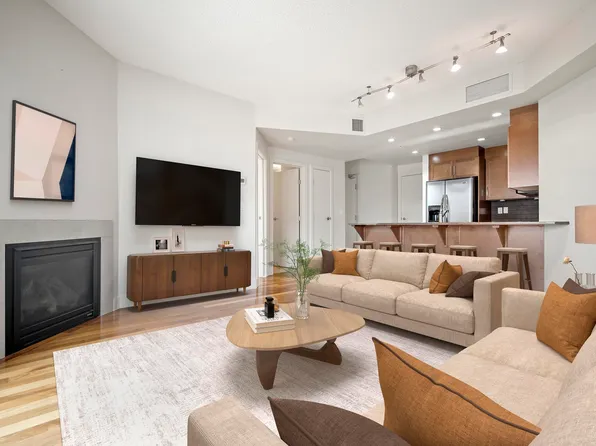 11933 Jasper Ave NW #401, Edmonton, AB T5K 0P1