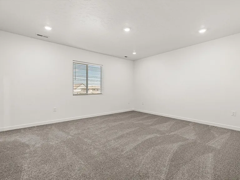 1845 N Black Cyprus Ave — Photo 16