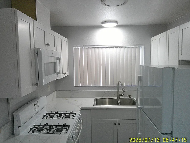 1450 Hemlock Ave #F — Photo 19