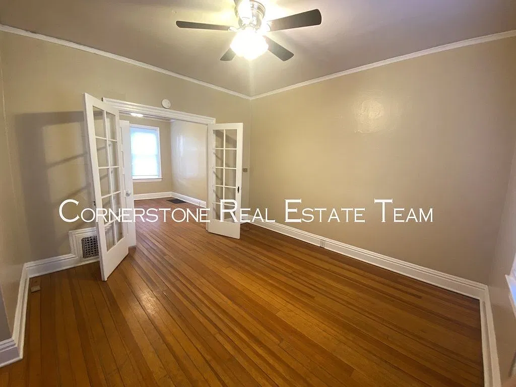 1 bed, 1.0 bath, 700 sqft, $1,164 — Photo 3