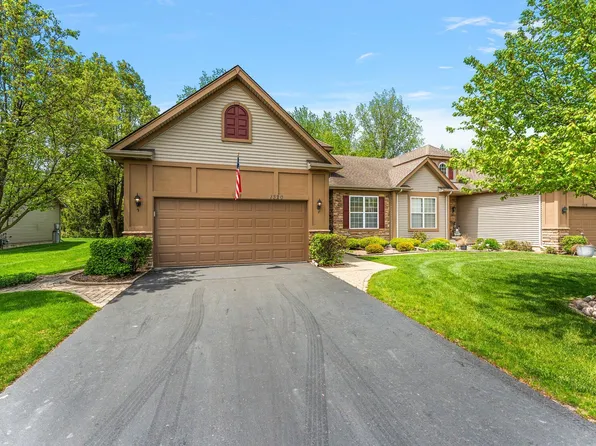 1320 Ludington Ln, Dyer, IN 46311