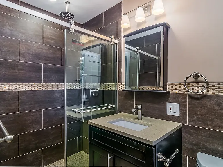 336 E Russell St #2 — Photo 5