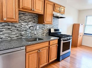 1728 Raspberry Ct, Edison, NJ 08817
