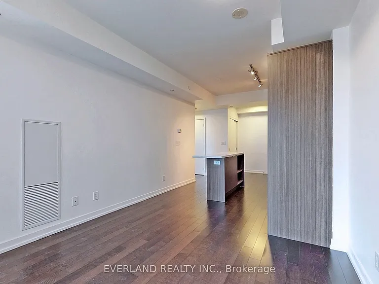 21 Widmer St #1507 — Photo 2