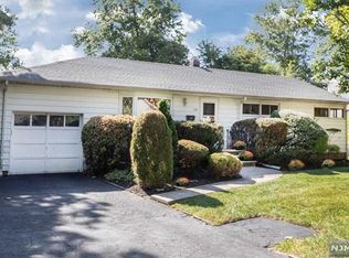 191 Valley Rd, River Edge, NJ 07661