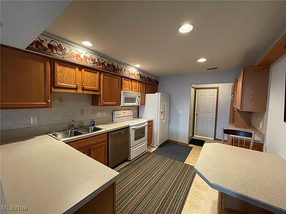 4th image of 1942 S Lincoln Ave Unit 2