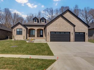 5435 E Wild Horse Dr, Springfield, MO 65802