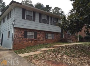 1015 Pinecrest Dr, Forest Park, GA 30297