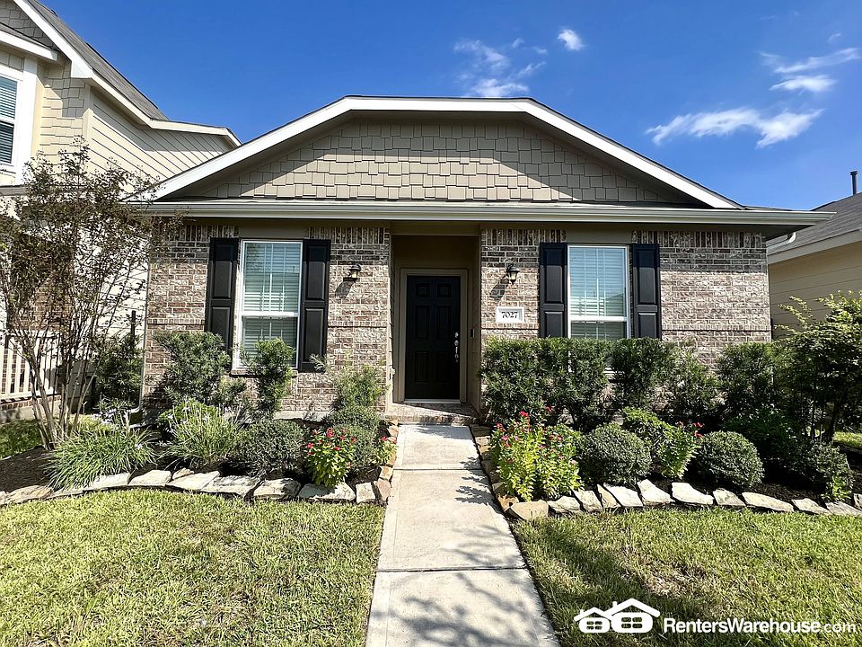 1st image of 7027 Pavilion Dr