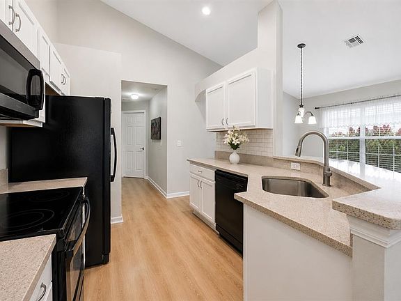 5th image of 2520 Dharma Cir
