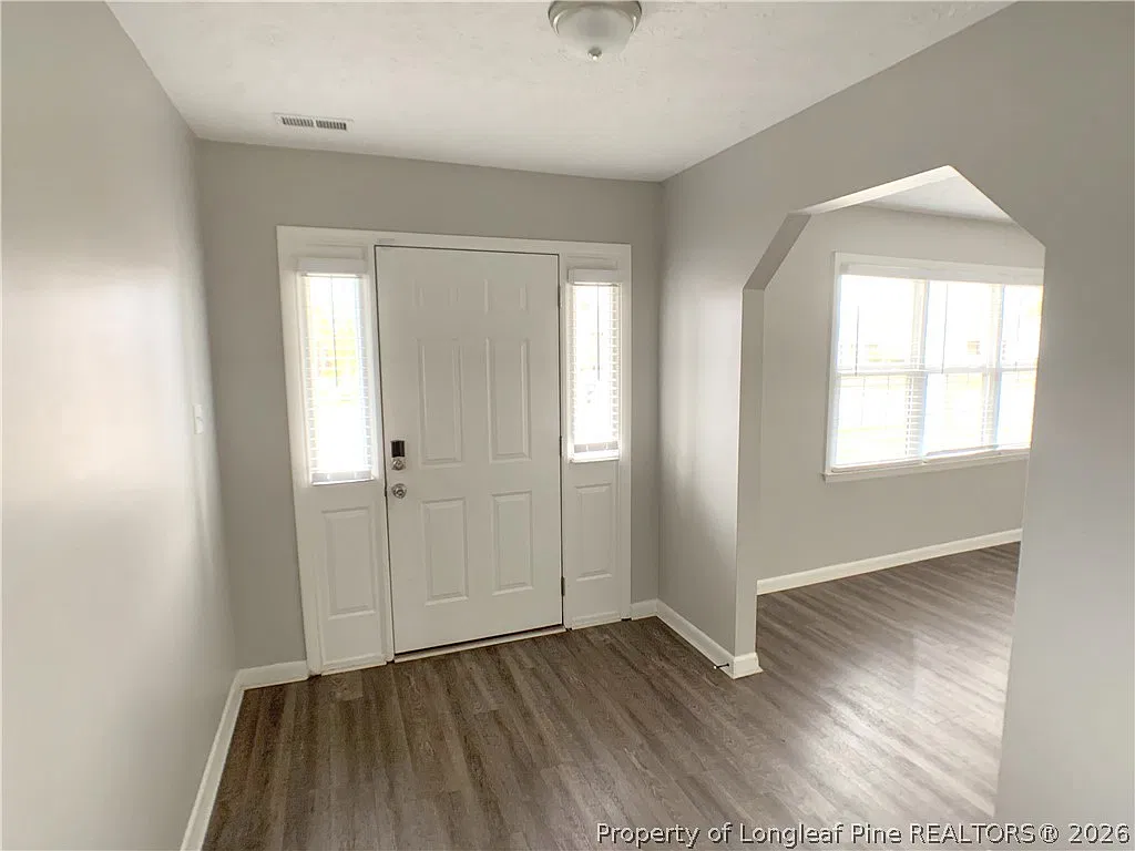 3 bed, 2.5 bath, 1756 sqft, $1,695 — Photo 4