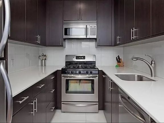 3rd image of 311 Church St APT 5