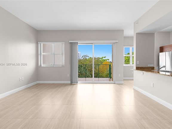 3rd image of 20000 E Country Club Dr APT 402