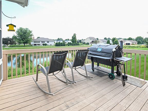 4th image of 544 Meadow Oak Cir