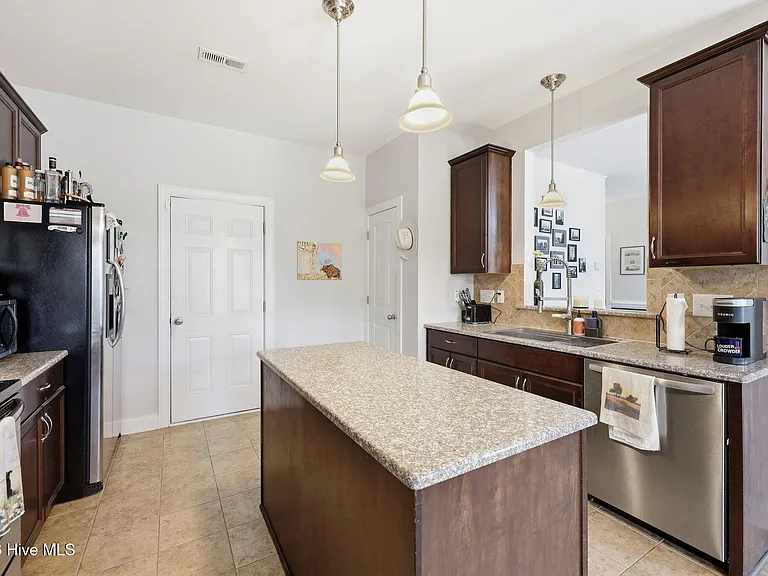 90 Quatrefoil Ct — Photo 13