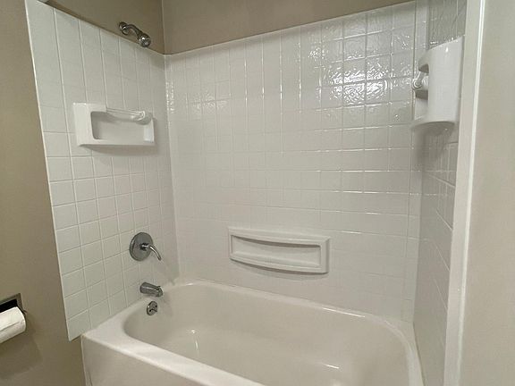 5th image of 2655 14th Ave W APT 206