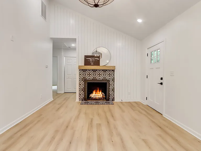 1250 Byewood Ln SW — Photo 7