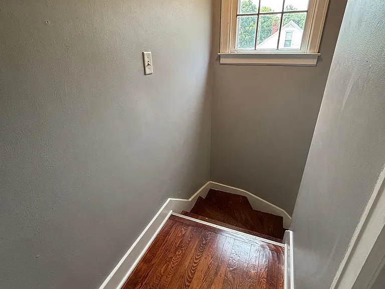 1060 Sugar Grove Rd — Photo 13