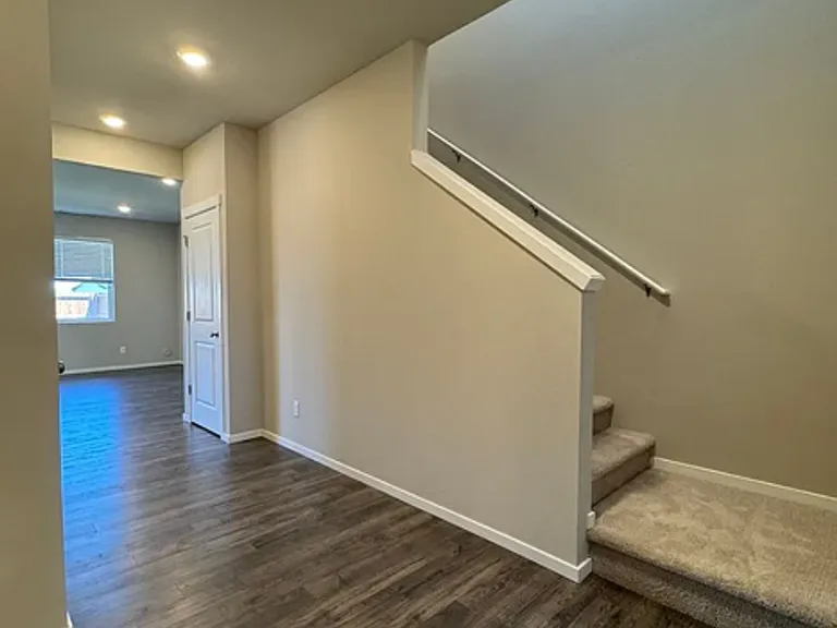 2906 Longhorn Loop — Photo 3