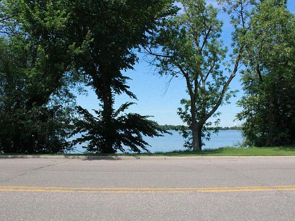 5th image of 1935 S Shore Dr