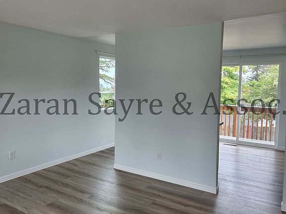 4th image of 2018 S 281st St