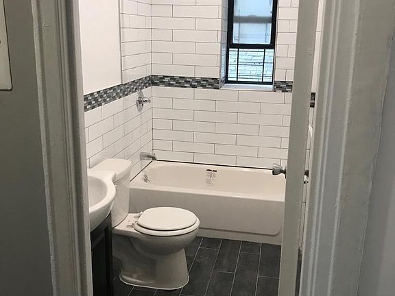 3rd image of 2876 Jerome Ave APT 4C