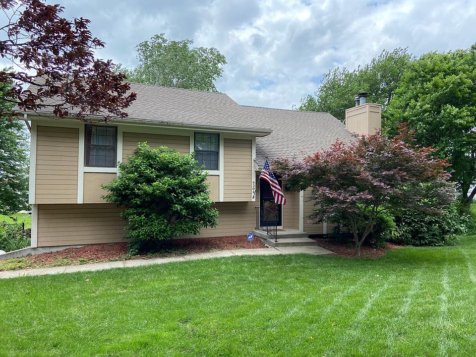 1st image of 6504 NW Twin Oaks Dr